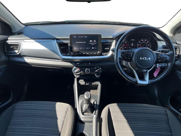 Used Kia Stonic 2023 for sale - 75677458: Photo 10