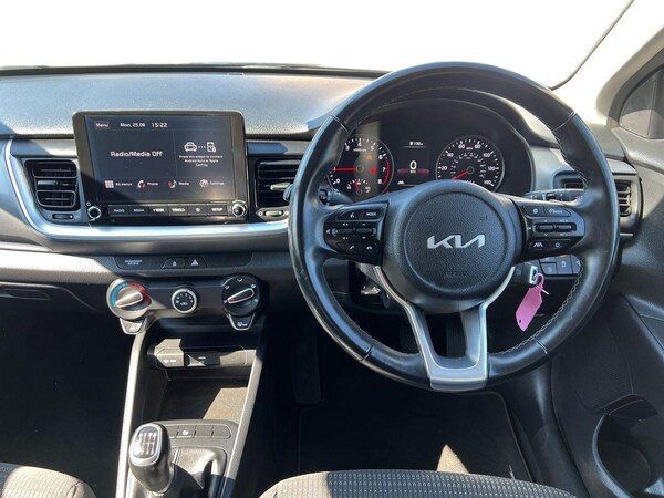 Used Kia Stonic 2023 for sale - 75677458: Photo 13