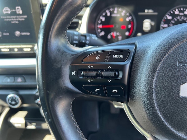 Used Kia Stonic 2023 for sale - 75677458: Photo 14