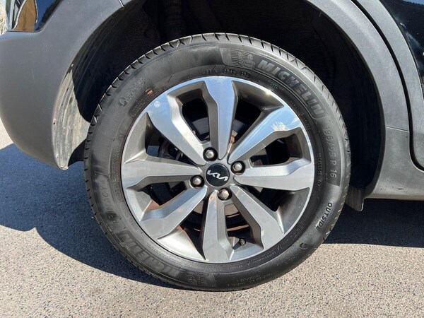 Used Kia Stonic 2023 for sale - 75677458: Photo 23