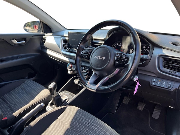 Used Kia Stonic 2023 for sale - 75677458: Photo 6