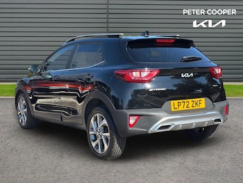 Used Kia Stonic 2023 for sale - 78898077: Photo
