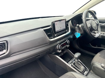 Used Kia Stonic 2024 for sale - 78922129: Photo
