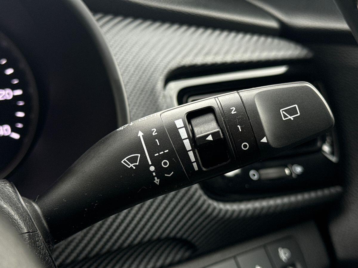 Used Kia Stonic 2023 for sale - 76121632: Photo 33