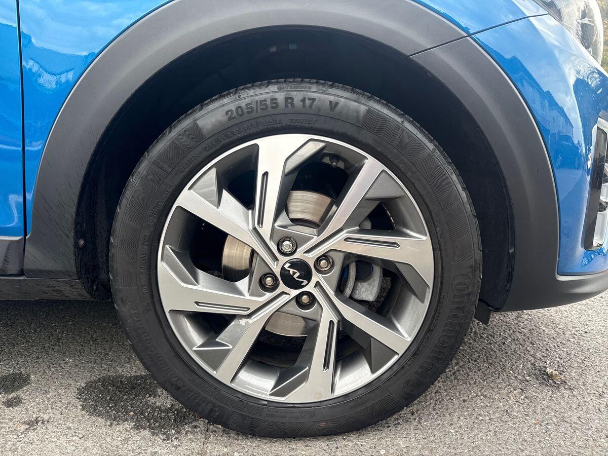 Used Kia Stonic 2023 for sale - 76121632: Photo 5