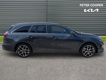 Used Kia Ceed 2023 for sale - 79192035: Photo
