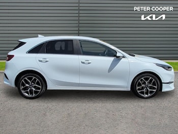 Used Kia Ceed 2023 for sale - 78982208: Photo
