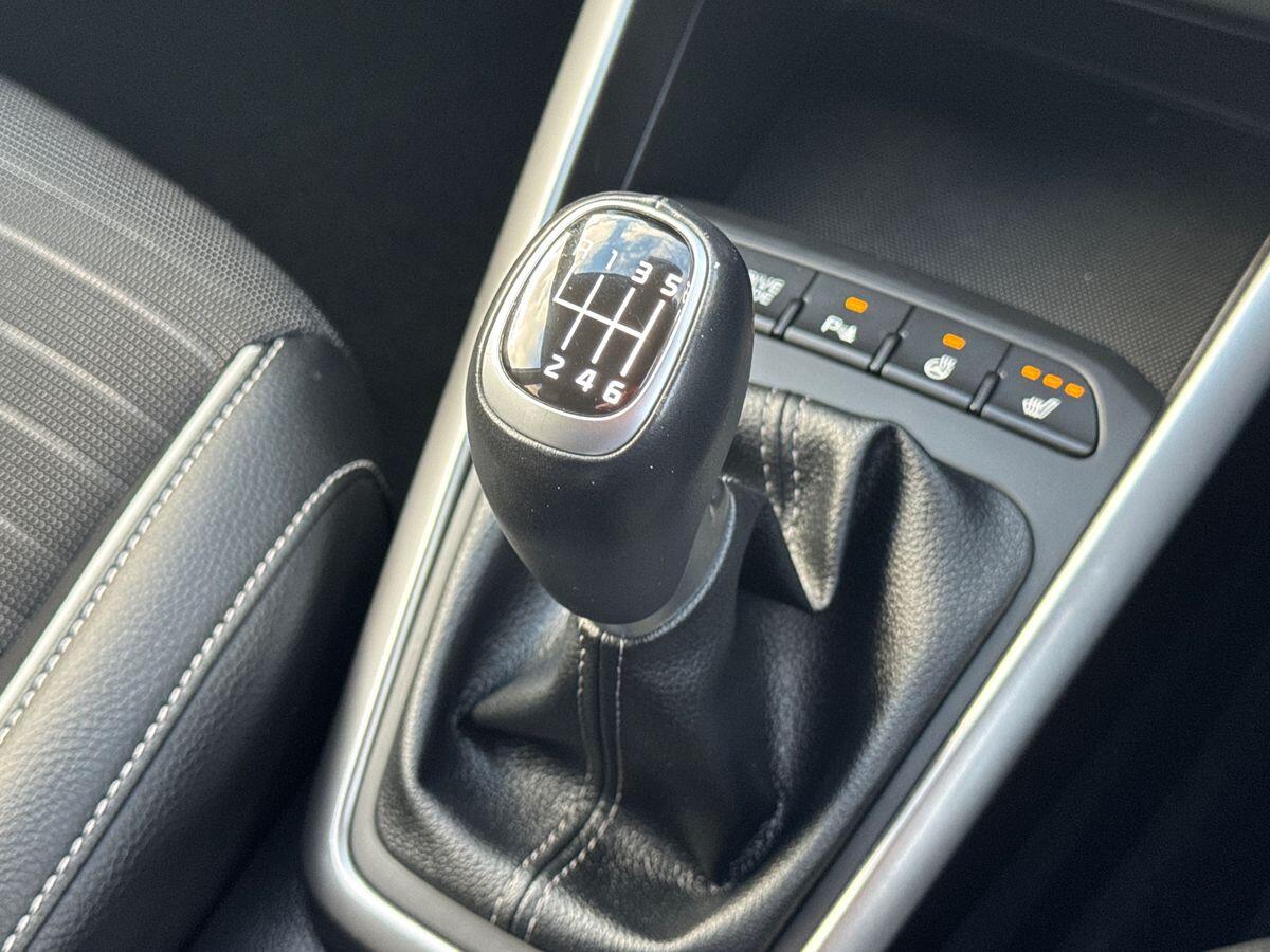 Used Kia Stonic 2024 for sale - 76633662: Photo 18