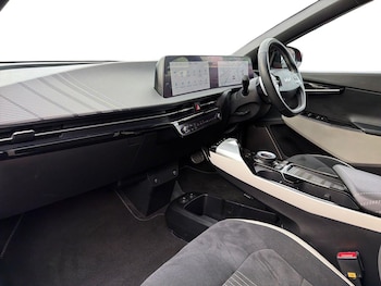 Used Kia EV6 2021 for sale - 77120443: Photo