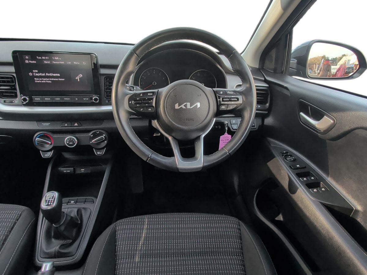 Used Kia Stonic 2023 for sale - 76964579: Photo 13