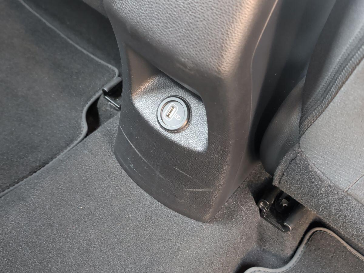 Used Kia Stonic 2023 for sale - 76964579: Photo 23