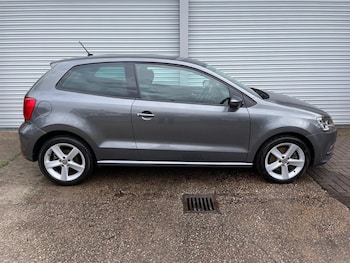 Used Volkswagen Polo 2015 for sale - 75663075: Photo