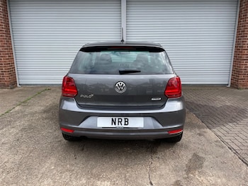 Used Volkswagen Polo 2015 for sale - 75663075: Photo