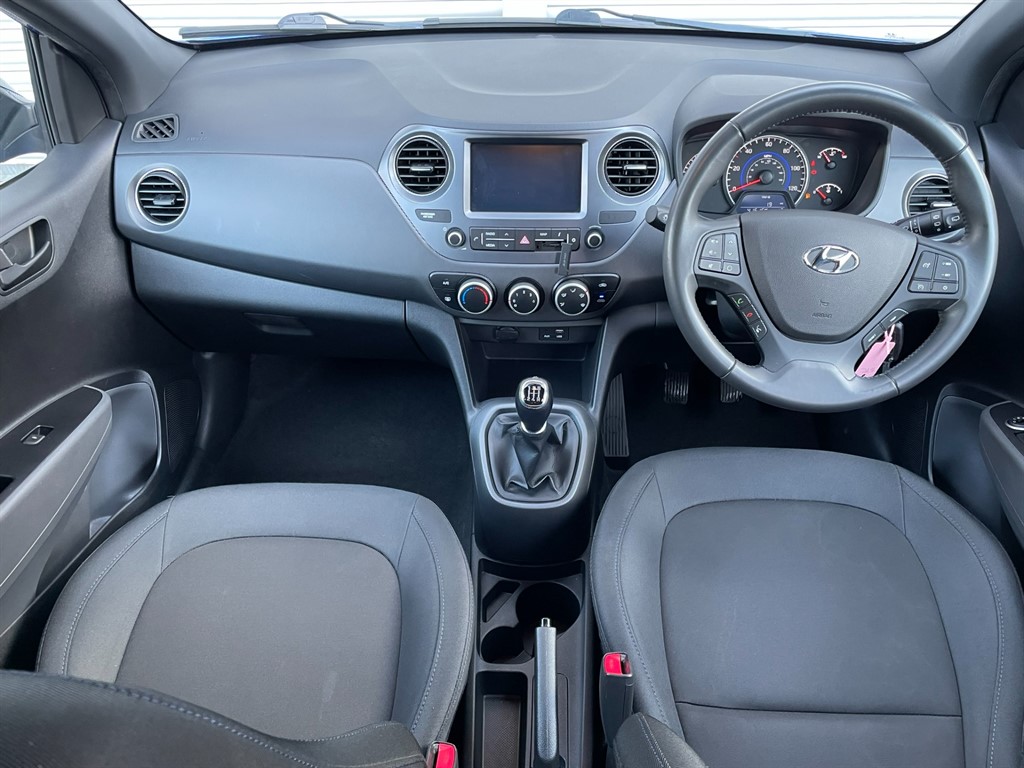 Used Hyundai i10 2018 for sale - 77718312: Photo 12