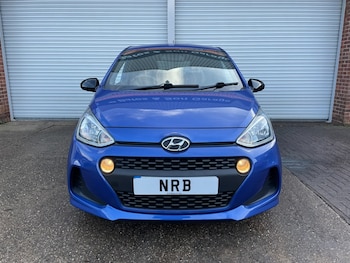 Used Hyundai i10 2018 for sale - 77718312: Photo