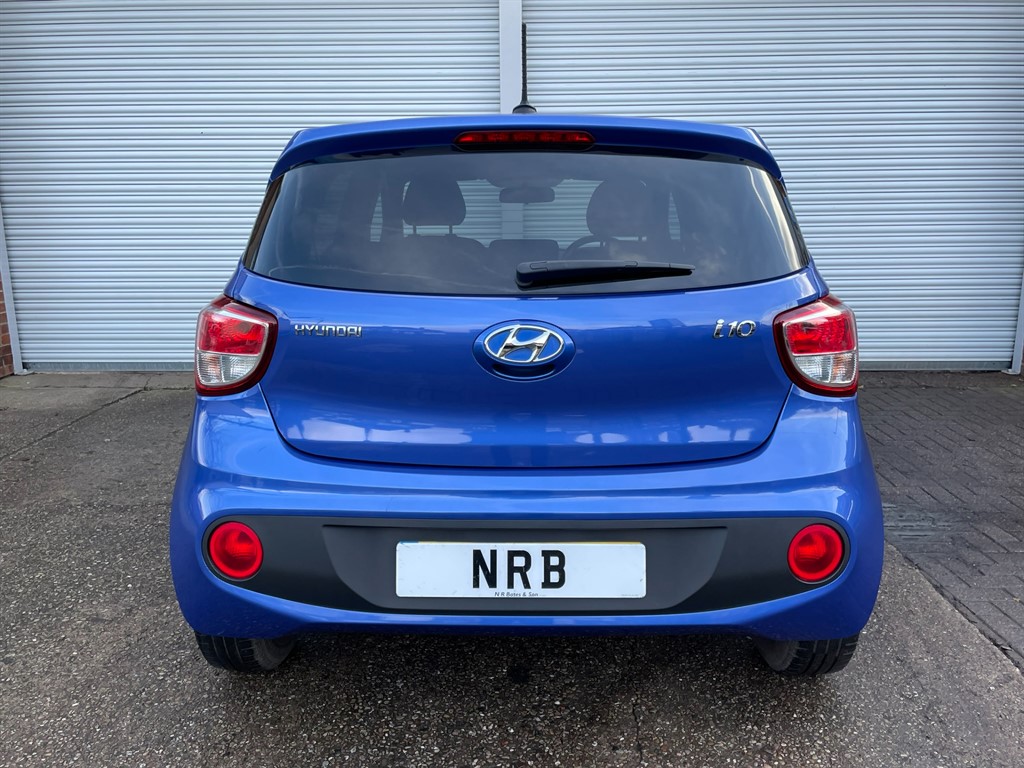 Used Hyundai i10 2018 for sale - 77718312: Photo 5