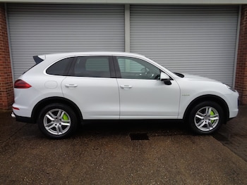 Used Porsche Cayenne 2015 for sale - 75570510: Photo