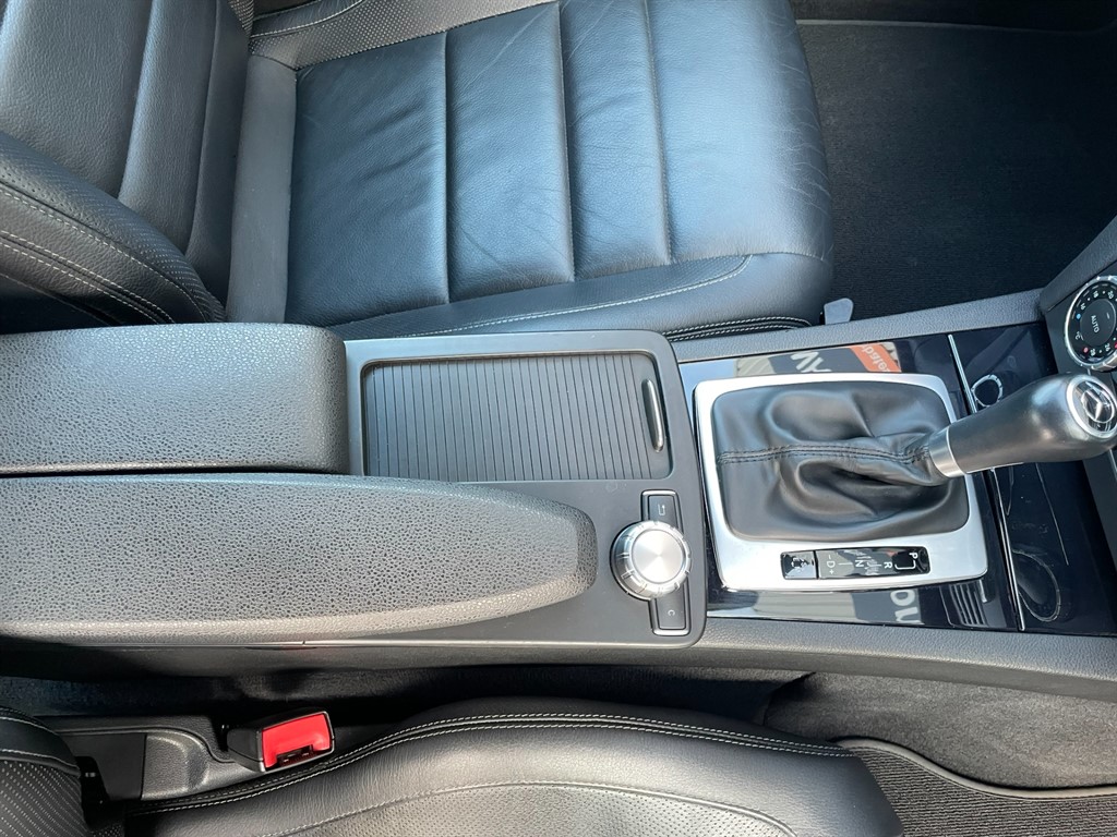 Used Mercedes-Benz C Class 2014 for sale - 77988833: Photo 11