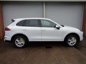 Used Porsche Cayenne 2015 for sale - 66256008: Photo