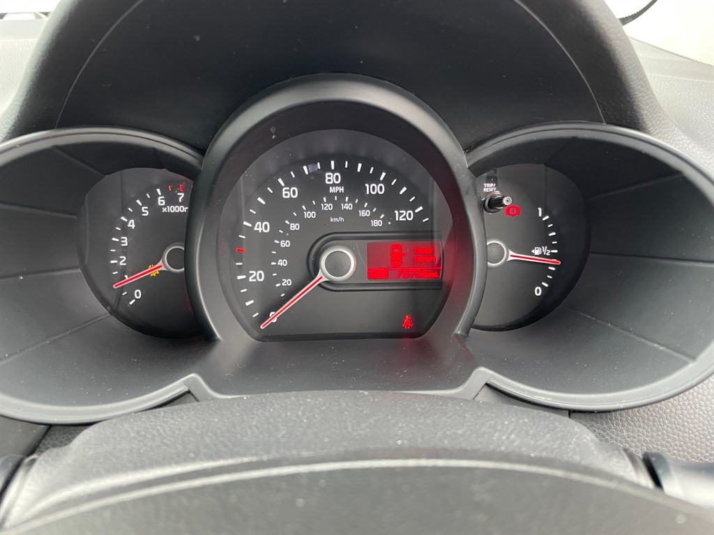 Used Kia Picanto 2014 for sale - 77641025: Photo 13