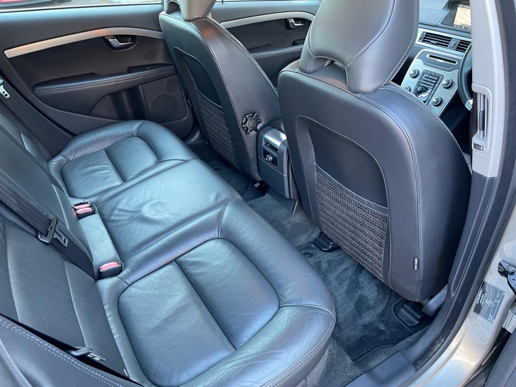 Used Volvo XC70 2013 for sale - 76079518: Photo 10