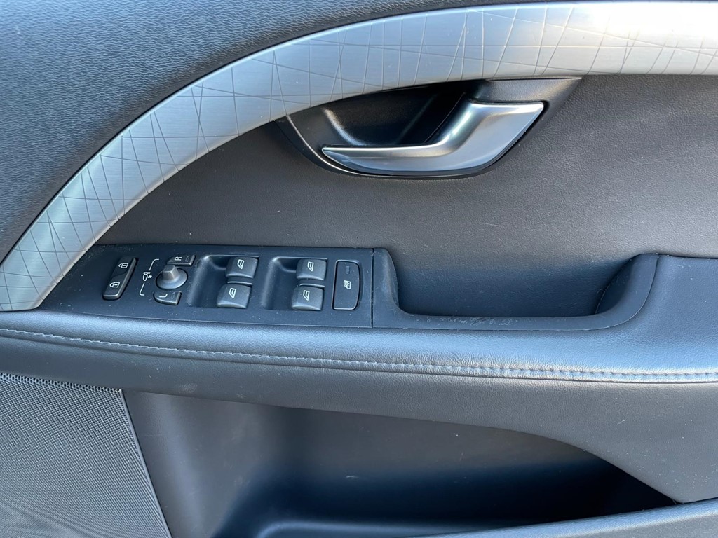 Used Volvo XC70 2013 for sale - 76079518: Photo 12