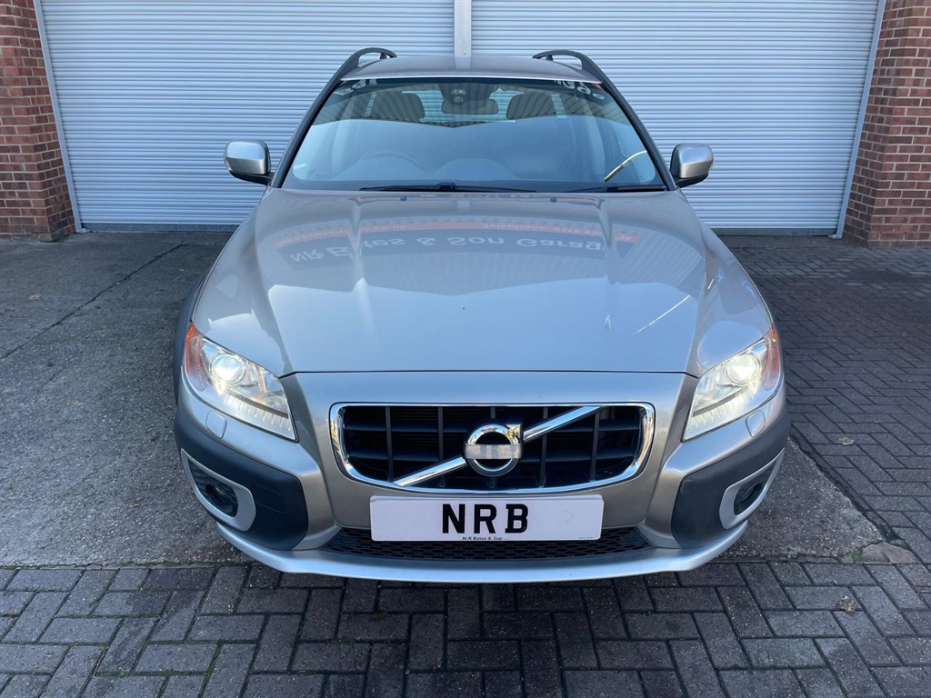 Used Volvo XC70 2013 for sale - 76079518: Photo 2