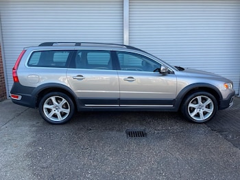 Used Volvo XC70 2013 for sale - 76079518: Photo