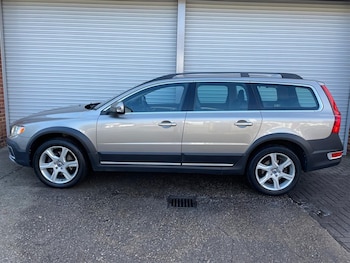 Used Volvo XC70 2013 for sale - 76079518: Photo