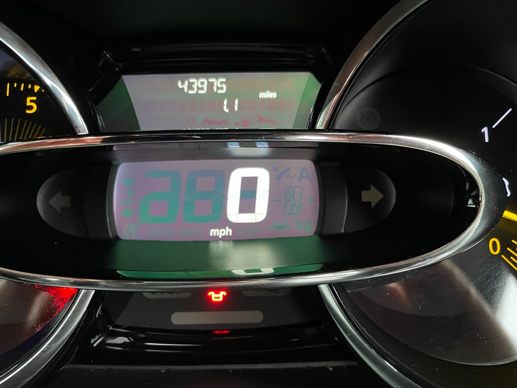 Used Renault Clio 2015 for sale - 77648457: Photo 15