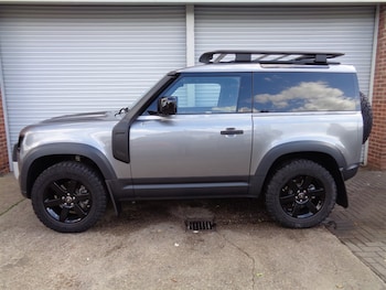 Used Land Rover Defender 2021 for sale - 75572369: Photo
