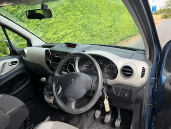 Used Peugeot Partner Tepee 2013 for sale - 79820547: Photo