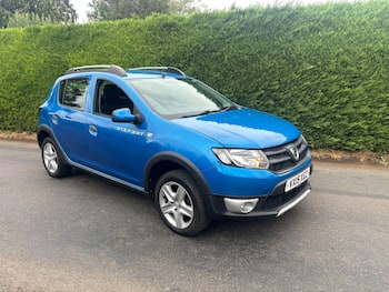 Used Dacia Sandero Stepway 2015 for sale - 79820810: Photo