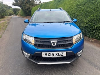 Used Dacia Sandero Stepway 2015 for sale - 79820810: Photo
