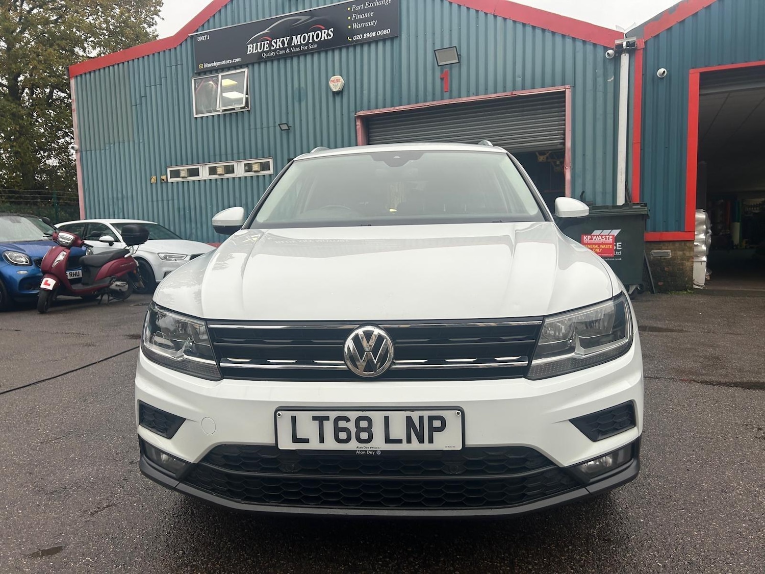 Used Volkswagen Tiguan 2018 for sale - 76994550: Photo 2