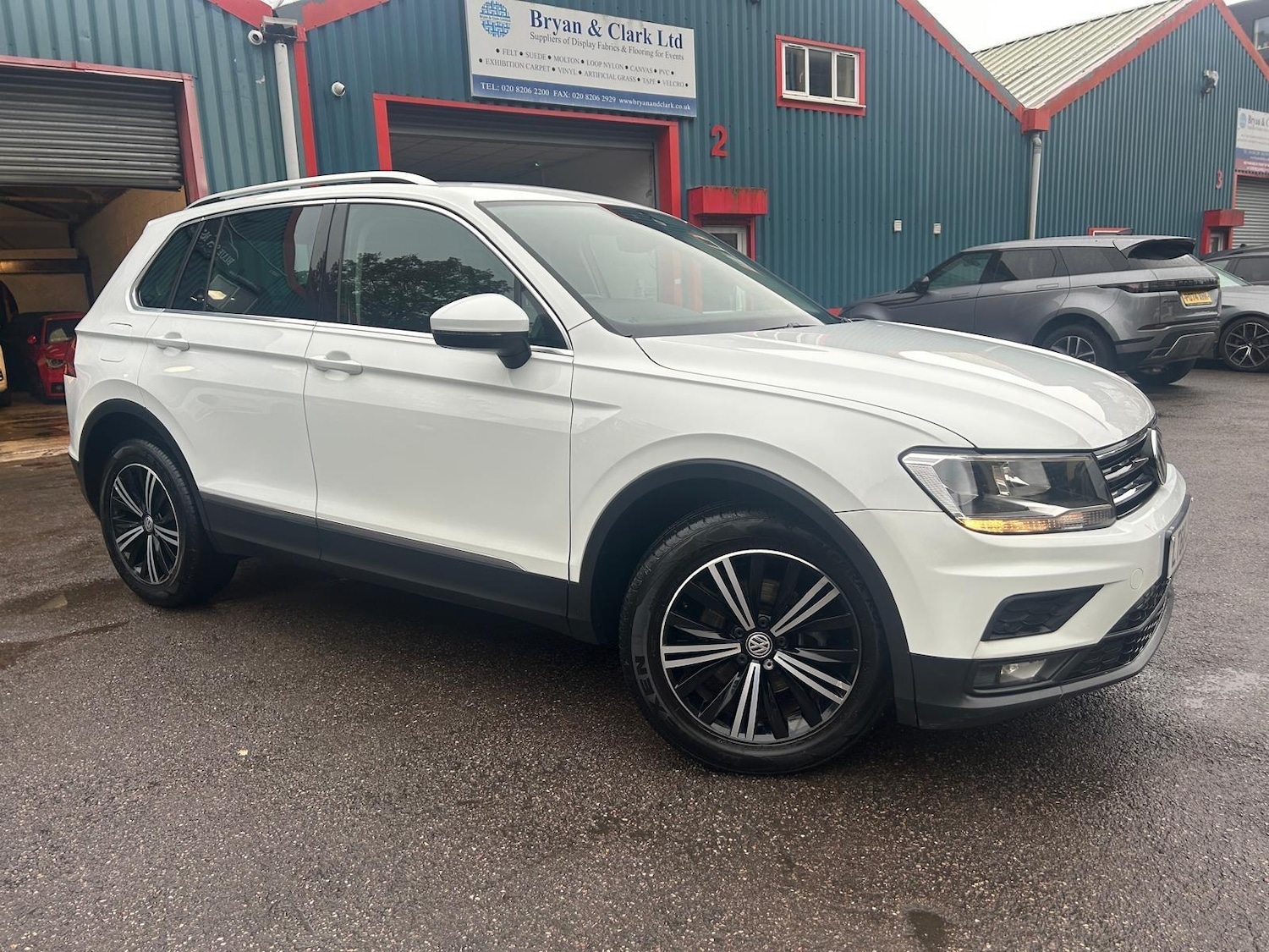 Used Volkswagen Tiguan 2018 for sale - 76994550: Photo 3
