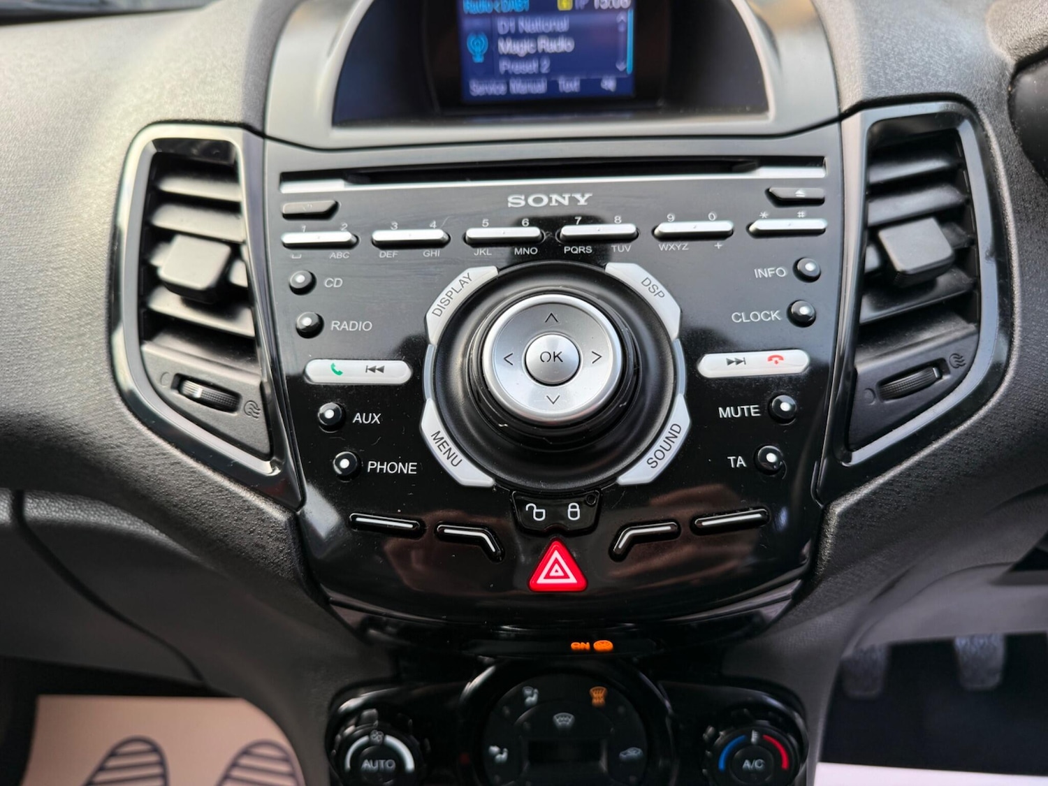 Used Ford Fiesta 2016 for sale - 77155304: Photo 12