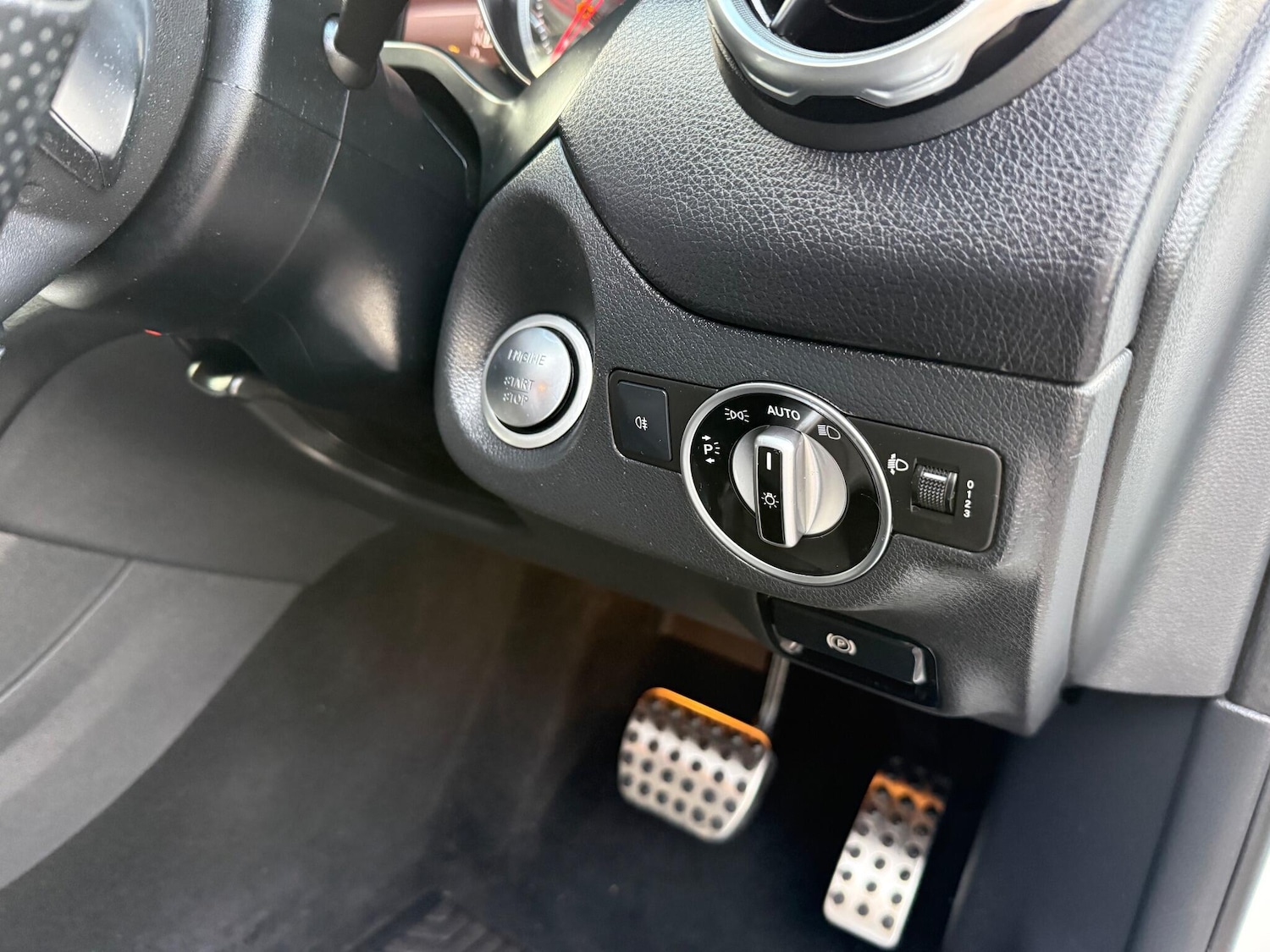 Used Mercedes-Benz GLA 2018 for sale - 76608038: Photo 11