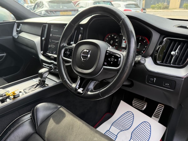 Used Volvo XC60 2018 for sale - 75645677: Photo 9