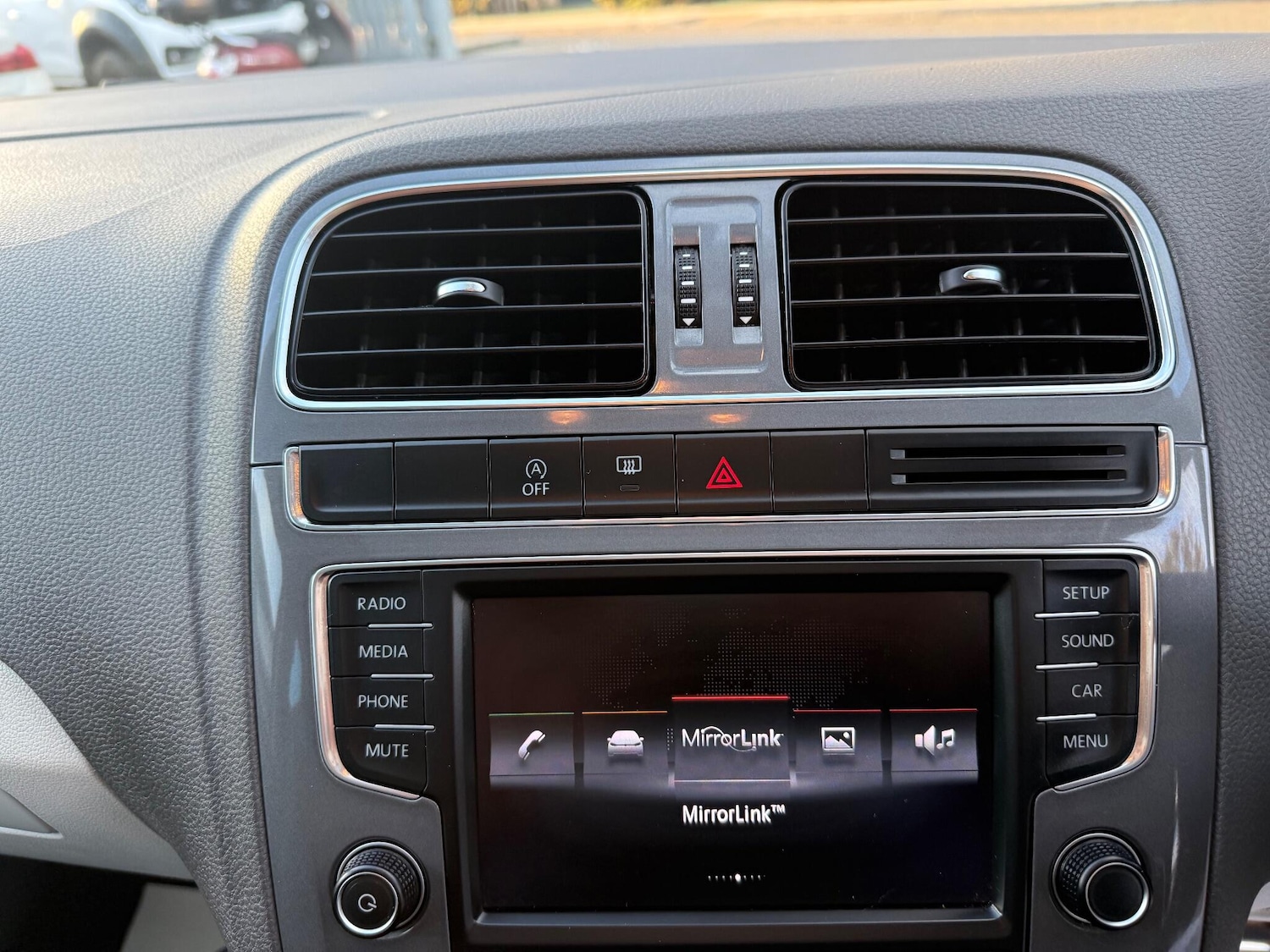 Used Volkswagen Polo 2015 for sale - 76992318: Photo 11