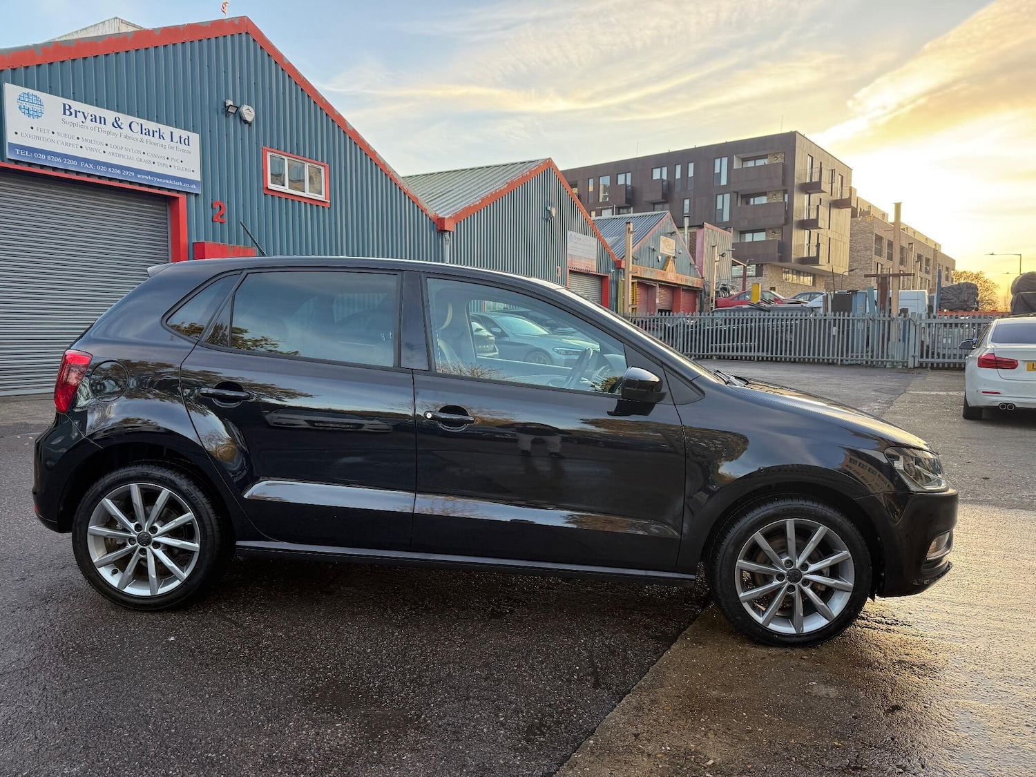 Used Volkswagen Polo 2015 for sale - 76992318: Photo 24
