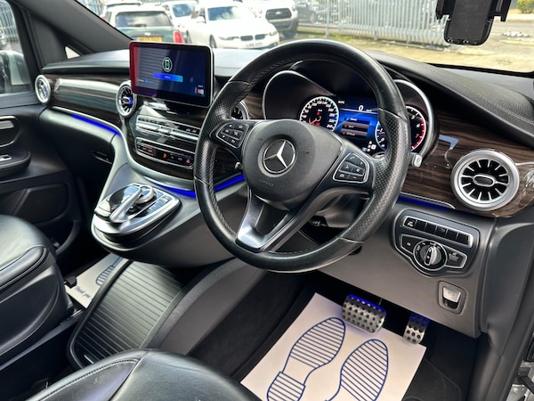 Used Mercedes-Benz V-Class 2015 for sale - 72657887: Photo 10