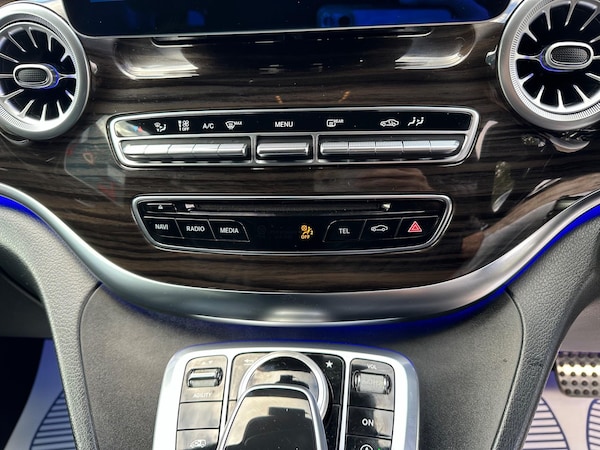 Used Mercedes-Benz V-Class 2015 for sale - 72657887: Photo 18