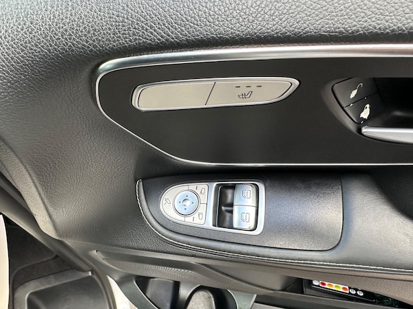 Used Mercedes-Benz V-Class 2015 for sale - 72657887: Photo 21