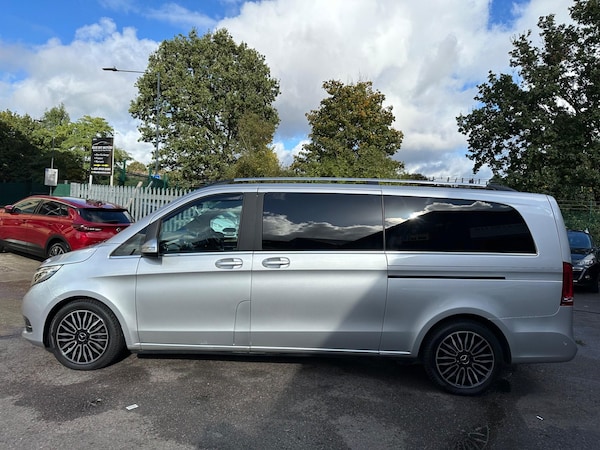Used Mercedes-Benz V-Class 2015 for sale - 72657887: Photo 32