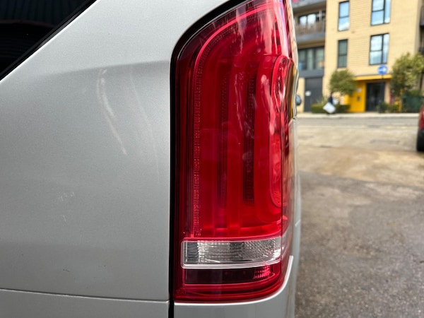 Used Mercedes-Benz V-Class 2015 for sale - 72657887: Photo 33