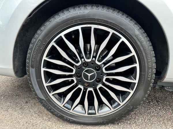 Used Mercedes-Benz V-Class 2015 for sale - 72657887: Photo 34