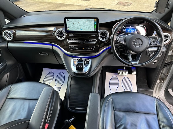 Used Mercedes-Benz V-Class 2015 for sale - 72657887: Photo 9