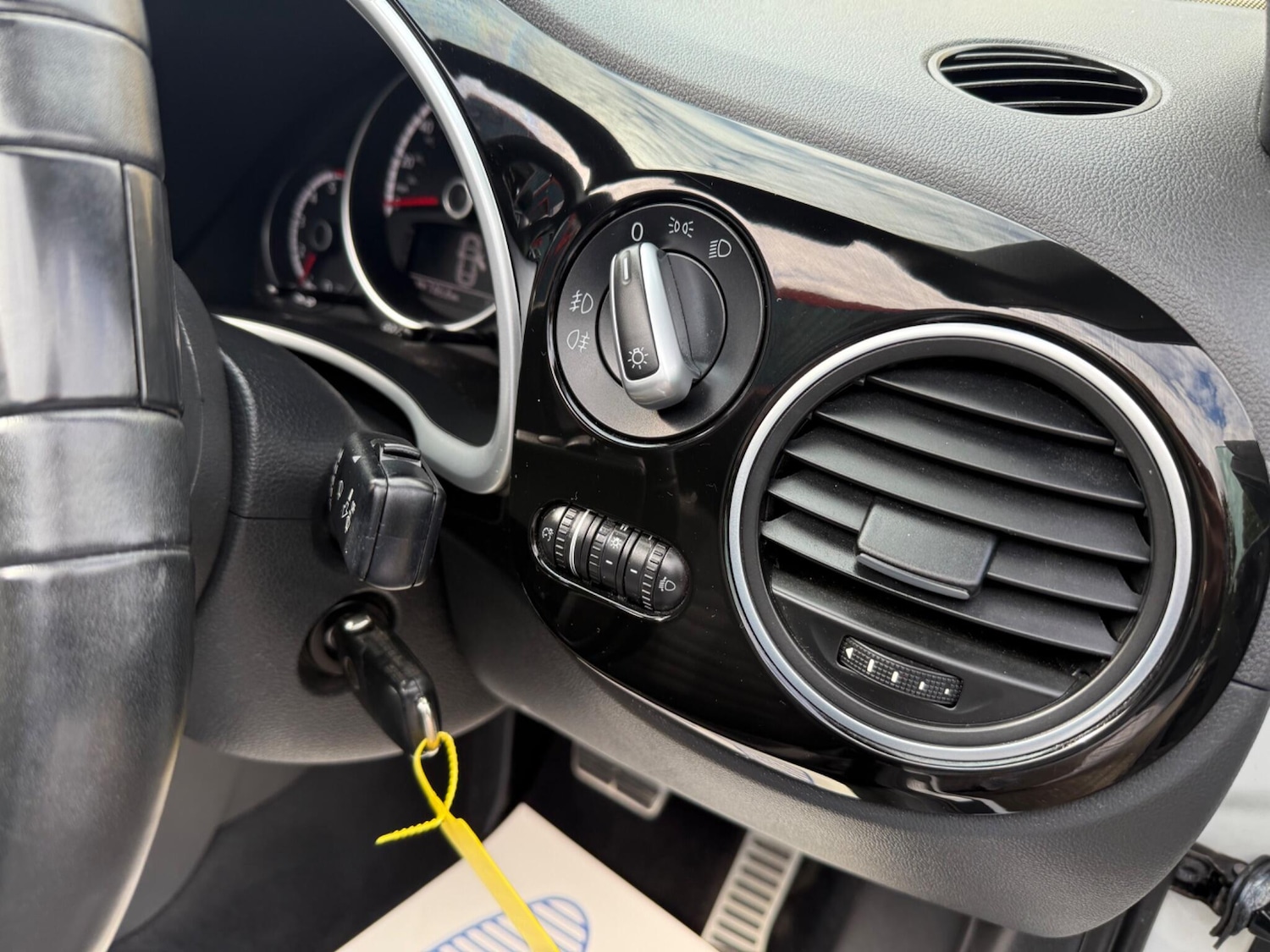 Used Volkswagen Beetle 2015 for sale - 76095004: Photo 10