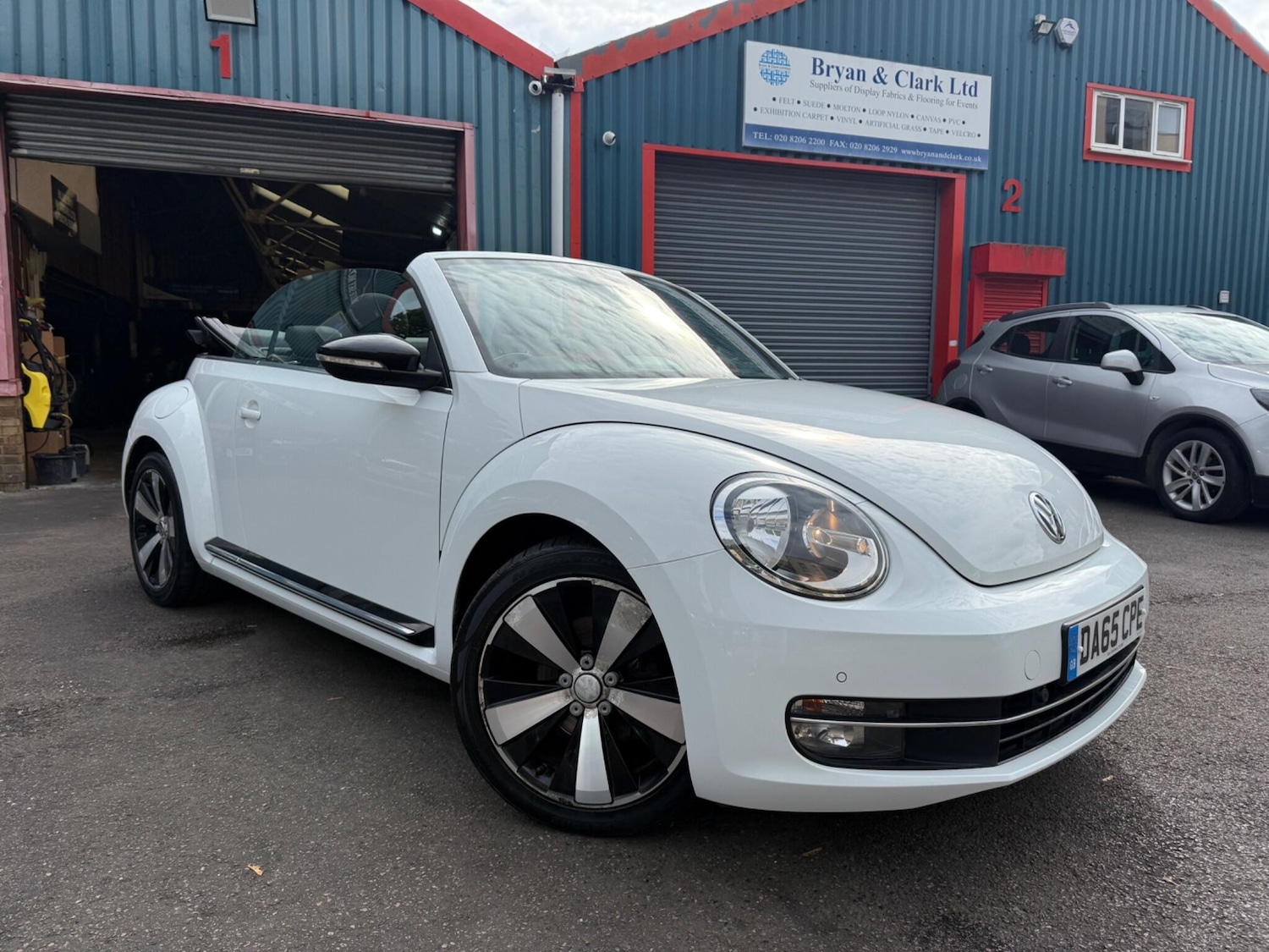 Used Volkswagen Beetle 2015 for sale - 76095004: Photo 3